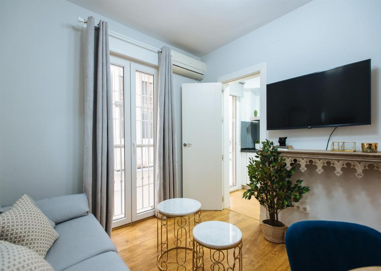 Feijoo Suite Apartment セビリア エクステリア 写真
